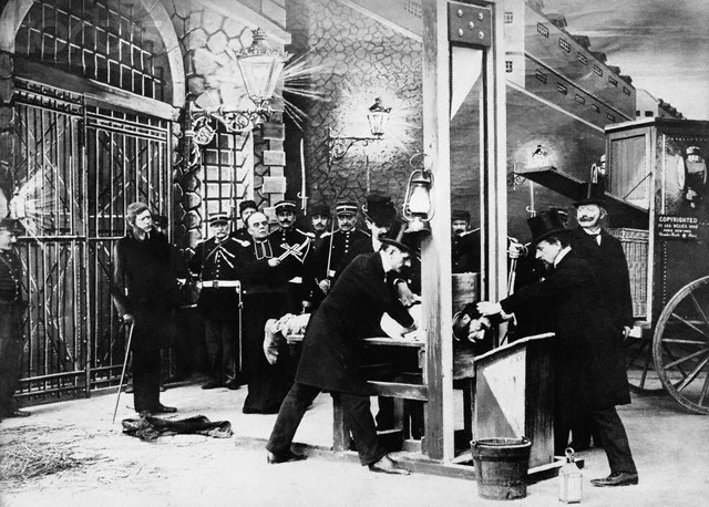 Кадр из фильма Джорджа Милиса. Франция, 1904 / Hulton-Deutsch Collection/CORBIS
