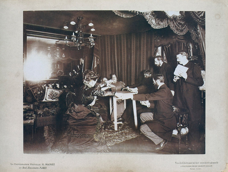 Сеанс спиритизма / Public Domain